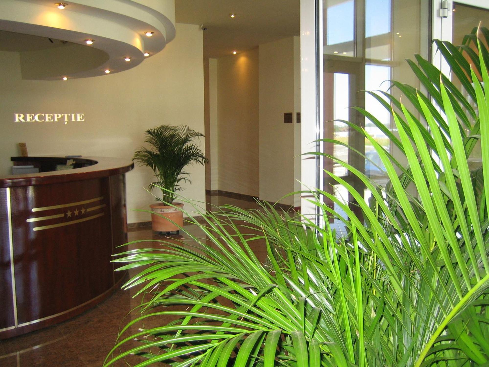Hotel Alinalex - Paradisul Acvatic Braşov Exterior foto